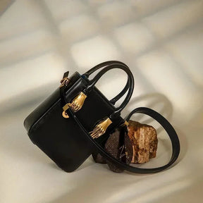 Bolsa de Couro Bellari Noir - Travas de mãozinhas